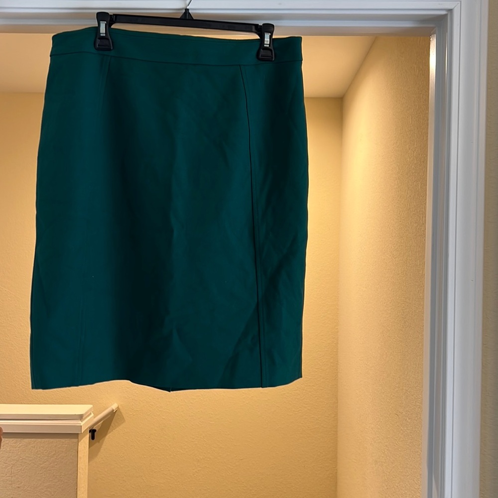 Halogen skirt